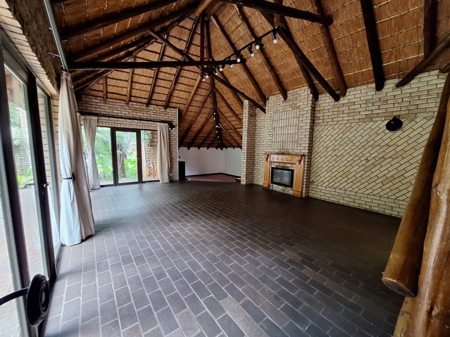 5 Bedroom Property for Sale in Mooivallei Park North West